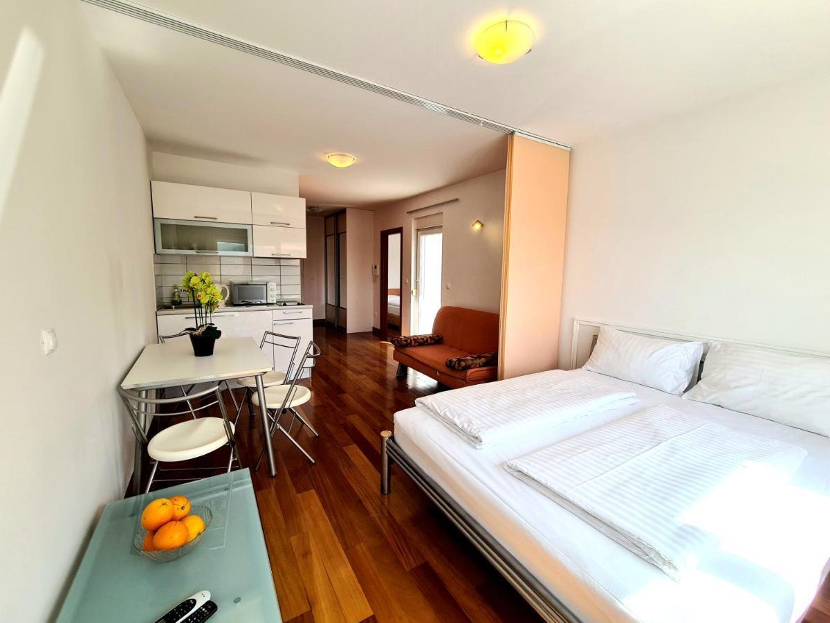 Apartments Veronika Makarska Exterior foto