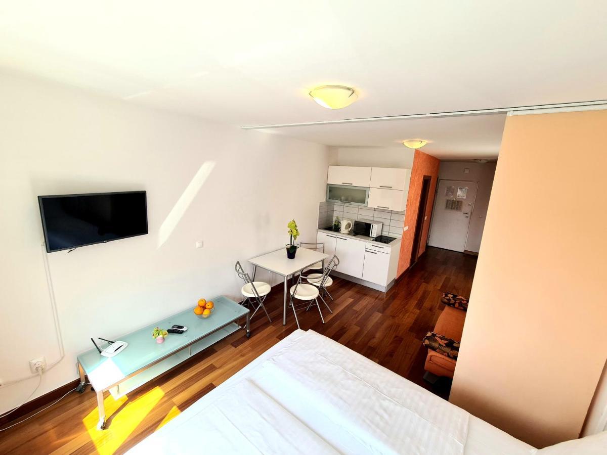 Apartments Veronika Makarska Exterior foto